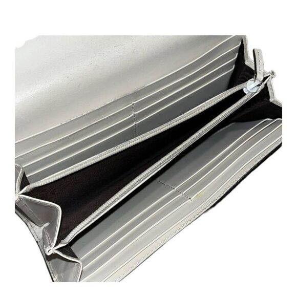 GUCCI Guccisima White Calfskin
Leather Bow Wallet Full Inclusion - Picture 5 of 13